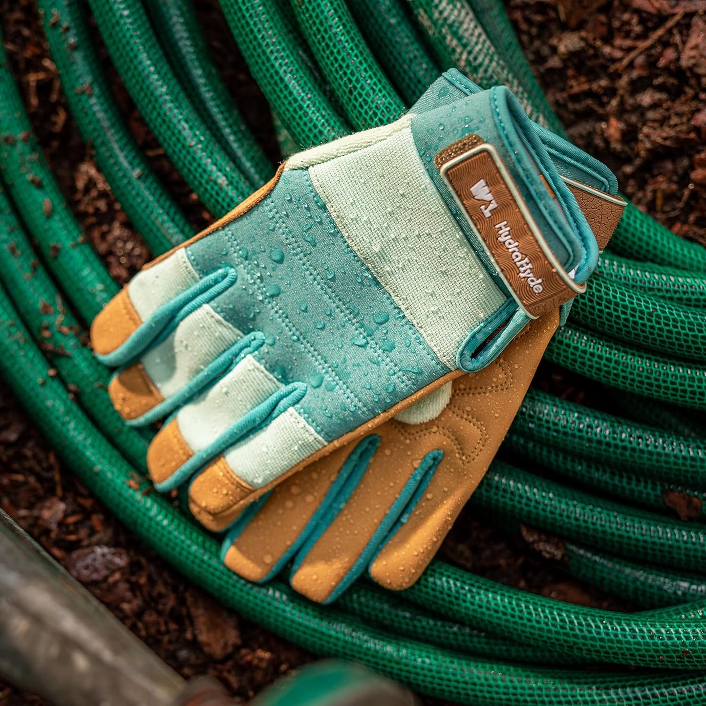 Wells Lamont Women's Medium HydraHyde Water-Resistant Leather Palm Hybrid Work Gardening Gloves (Pack of 1) Blue
