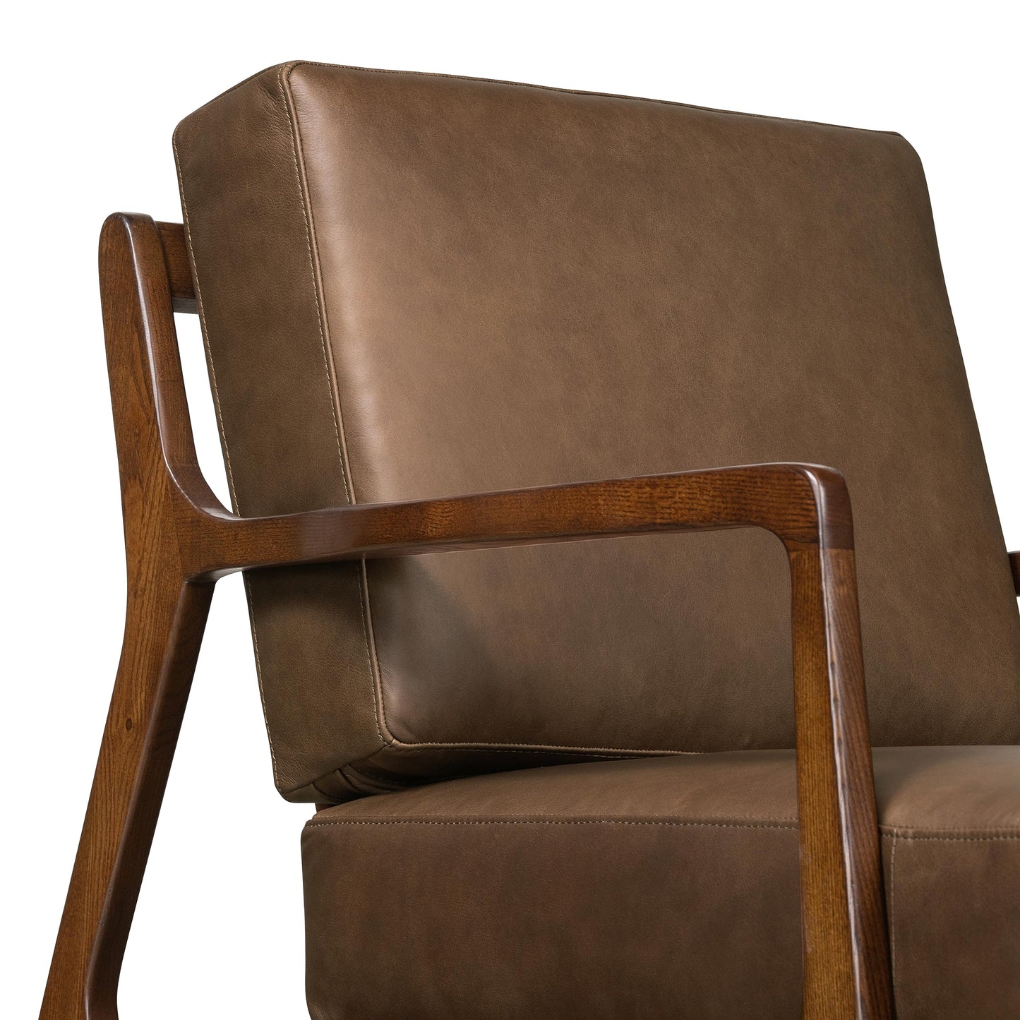Poly & BARK Verity Leather Accent Chair – Armchair with Walnut Wood Frame – Fashion-Forward Lounge Seating for Living Room – Upholstered in Cocoa Brown Leather for Modern Style