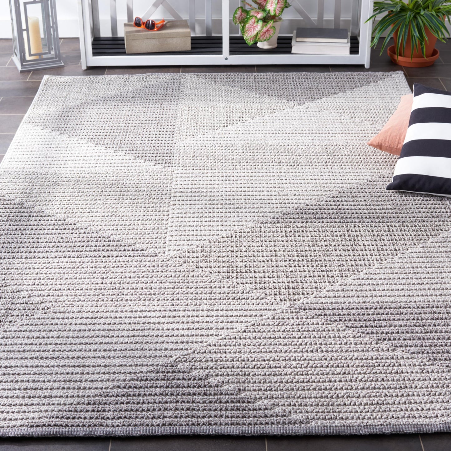 SAFAVIEH Area Rug 9x12 - Global Collection - Large - Light Grey & Grey, Non-Shedding & Easy Cleaning, Ideal for Living Room, Bedroom, Office, Dining Space (GLB400F)