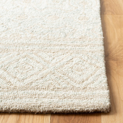 SAFAVIEH Area Rug 8x10 - Micro-Loop Collection - Large - Ivory & Light Green, Handmade Wool, Ideal for Living Room, Bedroom, Office, Dining Space (MLP950A)