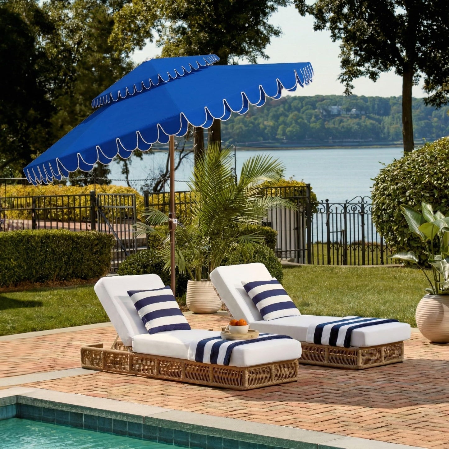 SAFAVIEH Outdoor - Valance 9-Foot Double-Top Patio Umbrella - Pacific Blue & White Canopy - Brown Aluminum Pole - Double-Top Vented Petal Trim - Ideal for Patio, Deck, Poolside, Backyard (PAT8206P)