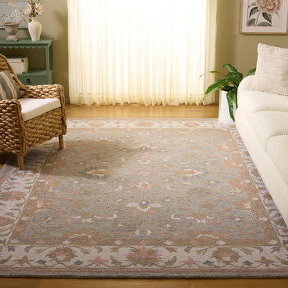 SAFAVIEH Area Rug 8x10 - Heritage Collection - Large - Grey & Ivory, Handmade Wool, Ideal for Living Room, Bedroom, Dining Space (HG125F)
