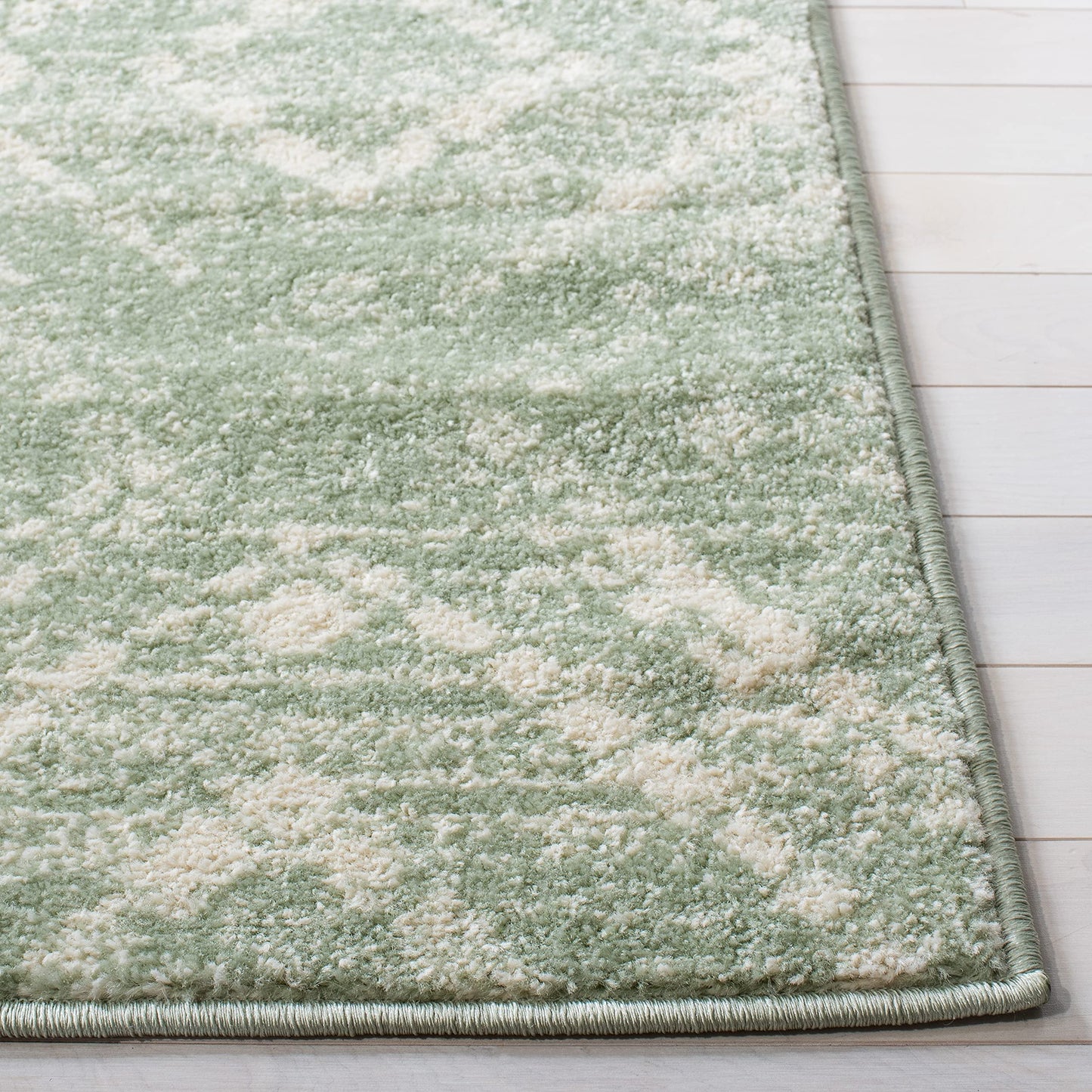 SAFAVIEH Adirondack Collection Area Rug - 10' x 14', Ivory & Green, Modern Diamond Distressed Design, Ideal for High Traffic Areas in Living Room, Bedroom, Dining (ADR131Y-10)