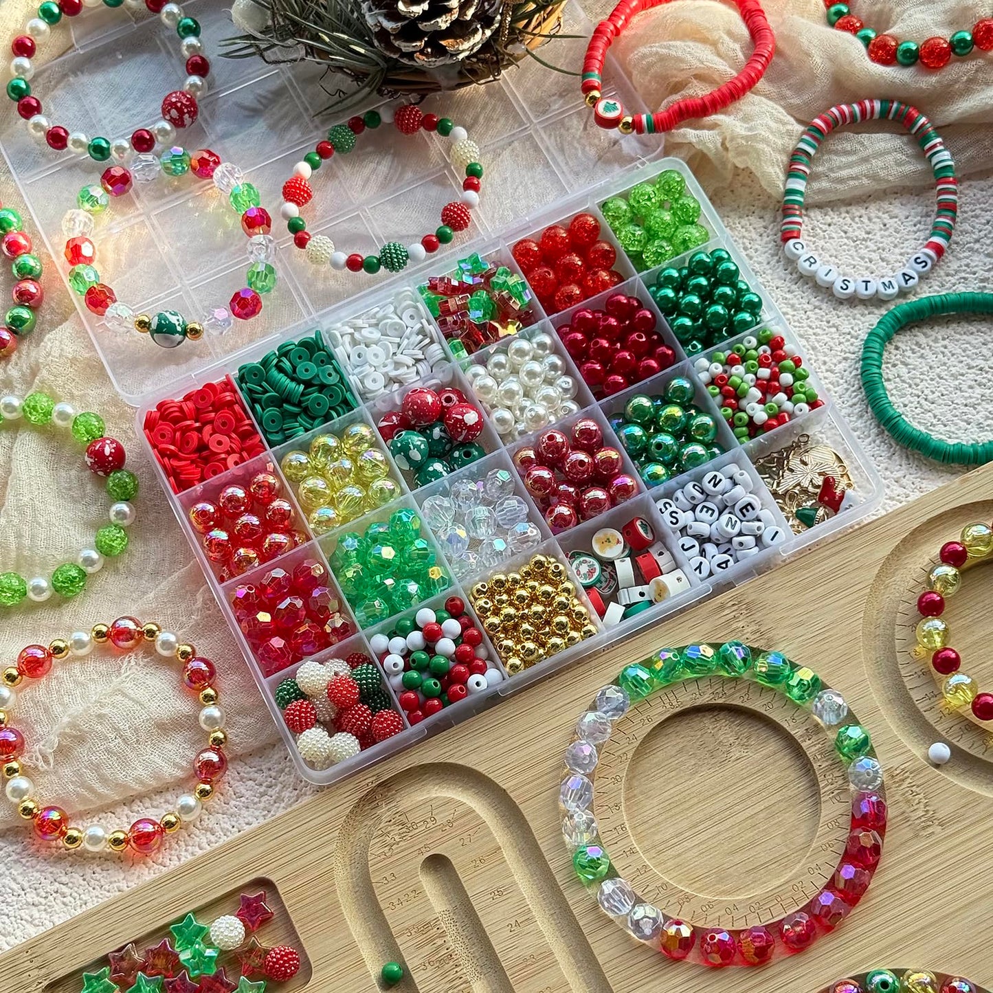 LLchunyun 1449PCS Christmas Beads for Bracelets Making Kit, Christmas Charms Red Green Beads for Jewelry Making Assorted Acrylic Crystal Round Pearl Star Spacer Clay Bead for Necklace Keychain Making