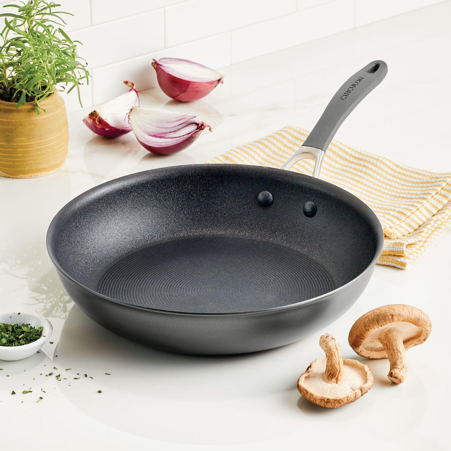 Circulon A1 Series with ScratchDefense Technology Nonstick Induction Frying Pan/Skillet, 12 Inch, Graphite