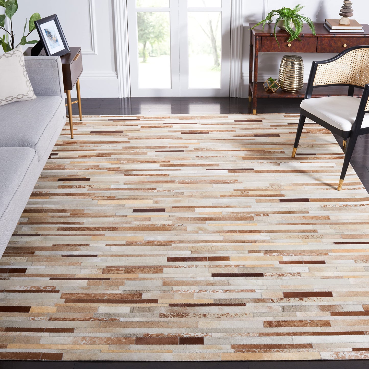 SAFAVIEH Studio Leather Collection Area Rug - 6' Square, Tan & Ivory, Handmade Mid-Century Modern, Ideal for High Traffic Areas in Living Room, Bedroom (STL218B)