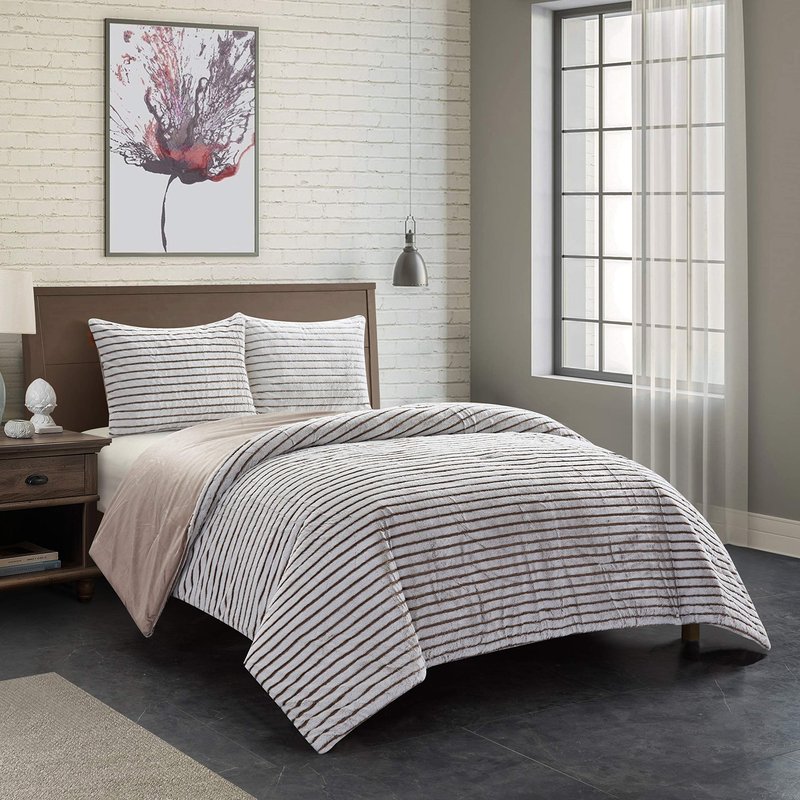 Dearfoams Drydon Stripe Plush 3 piece Soft Comforter Set with Mink Reverse, Queen Size