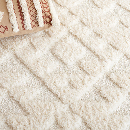 SAFAVIEH Area Rug 8x10 - Moroccan Tassel Shag Collection - Large - Ivory, Non-Shedding & Easy to Clean, Plush High-Low Texture, Ideal for Living Room, Bedroom, Dining Space (MTS688C)