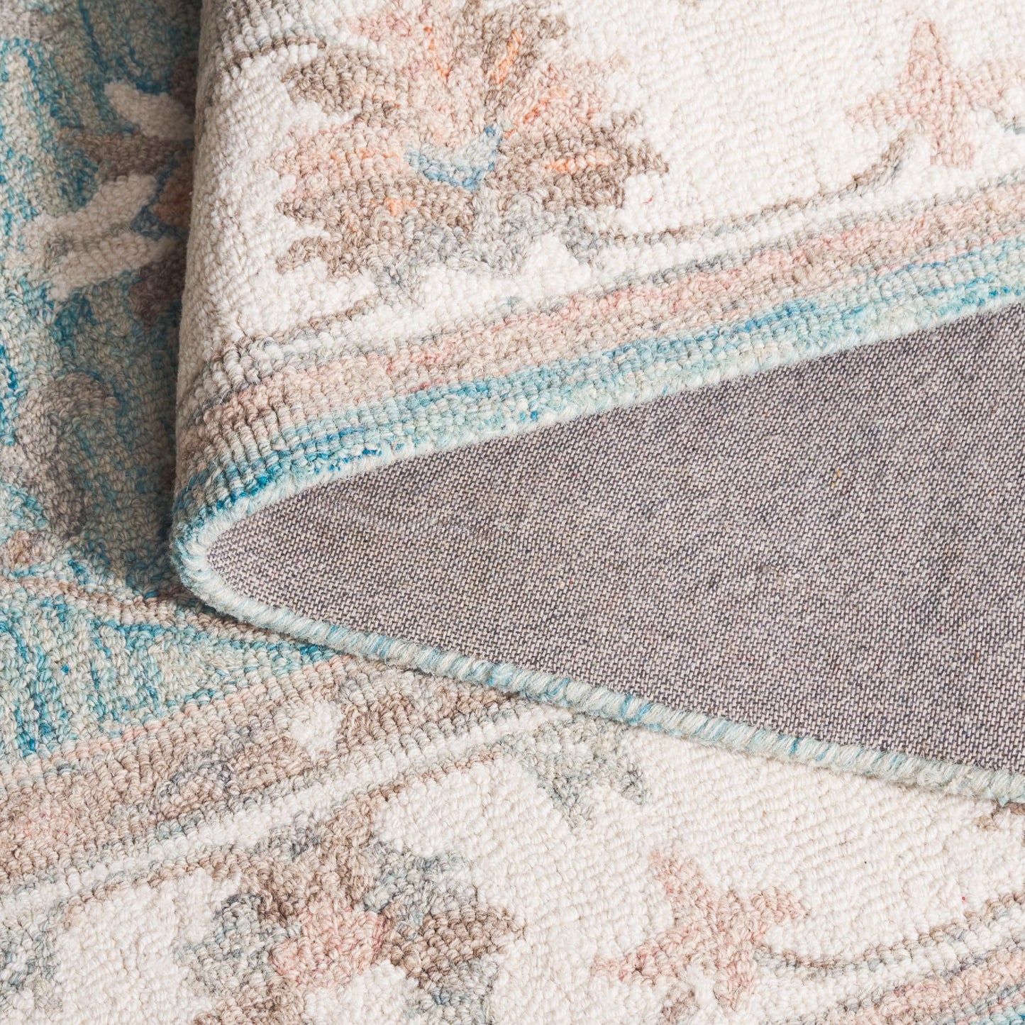 SAFAVIEH Area Rug 8x10 - Heritage Collection - Large - Light Blue & Ivory, Handmade Wool, Ideal for Living Room, Bedroom, Dining Space (HG125M)