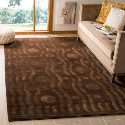 SAFAVIEH Area Rug 6x9 - Couture Collection - Coco Tan & Beige, Silk & Wool, Ideal for Living Room, Bedroom, Dining Space (TOB814E)