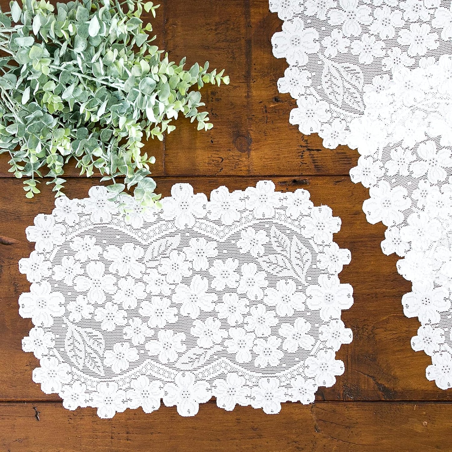 Heritage Lace Dogwood 14x19 White Placemat - Set of 4