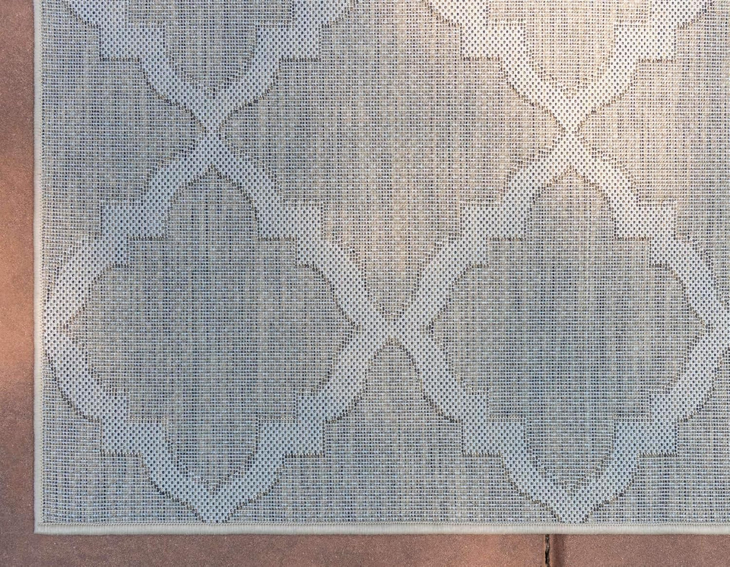 Unique Loom Outdoor Trellis Collection Area Rug - Raised Trellis (2' 2" x 3' 1", Beige/Brown)