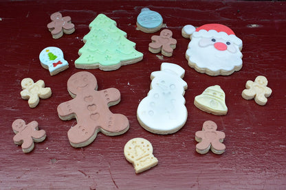 R&M Christmas Double-Sided Cookie Cutter Stamper Set of 4, Green and Red, Assorted Designs: Christmas Tree, Snowman,