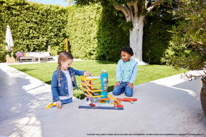 Matchbox Toy Vehicles & Playset, Transportation Center with 5 Levels, Kid& Car-Activated Features, Includes 1:64 Scale Taxi, Boat & Helicopter & Food Vendor Accessory