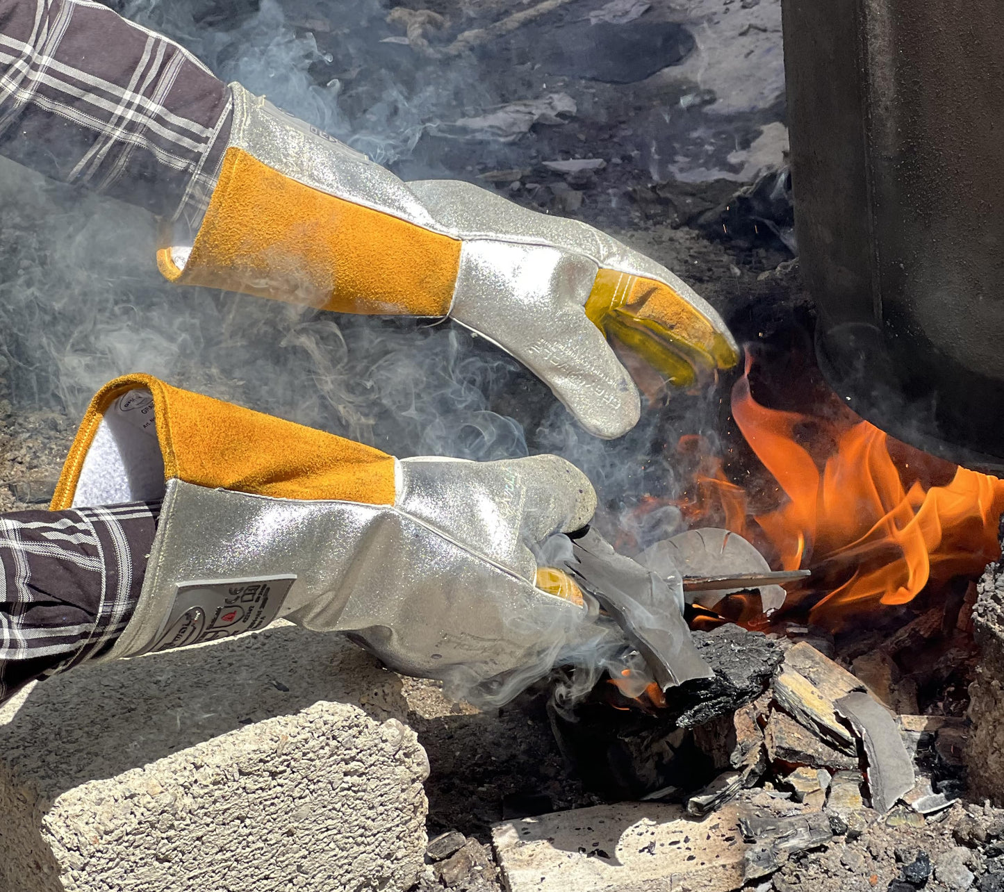 SpecxArmor® Graywolf® Kevlar Aluminized Heat Resistant Welding Glove/Large/1472°F │Fire Gloves│Kevlar Gloves│High Heat │Foundry glove│