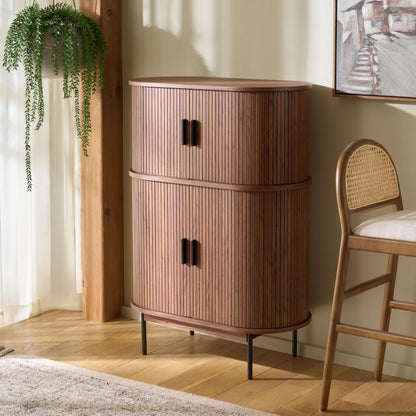 SAFAVIEH Furniture - Erdwing Bar Cabinet - Walnut & Black - Tambour Door Wine & Liquor Storage Cabinet with Glassware Rack - Ideal for Living Room, Home Bar, Dining Space (BCT3100A)