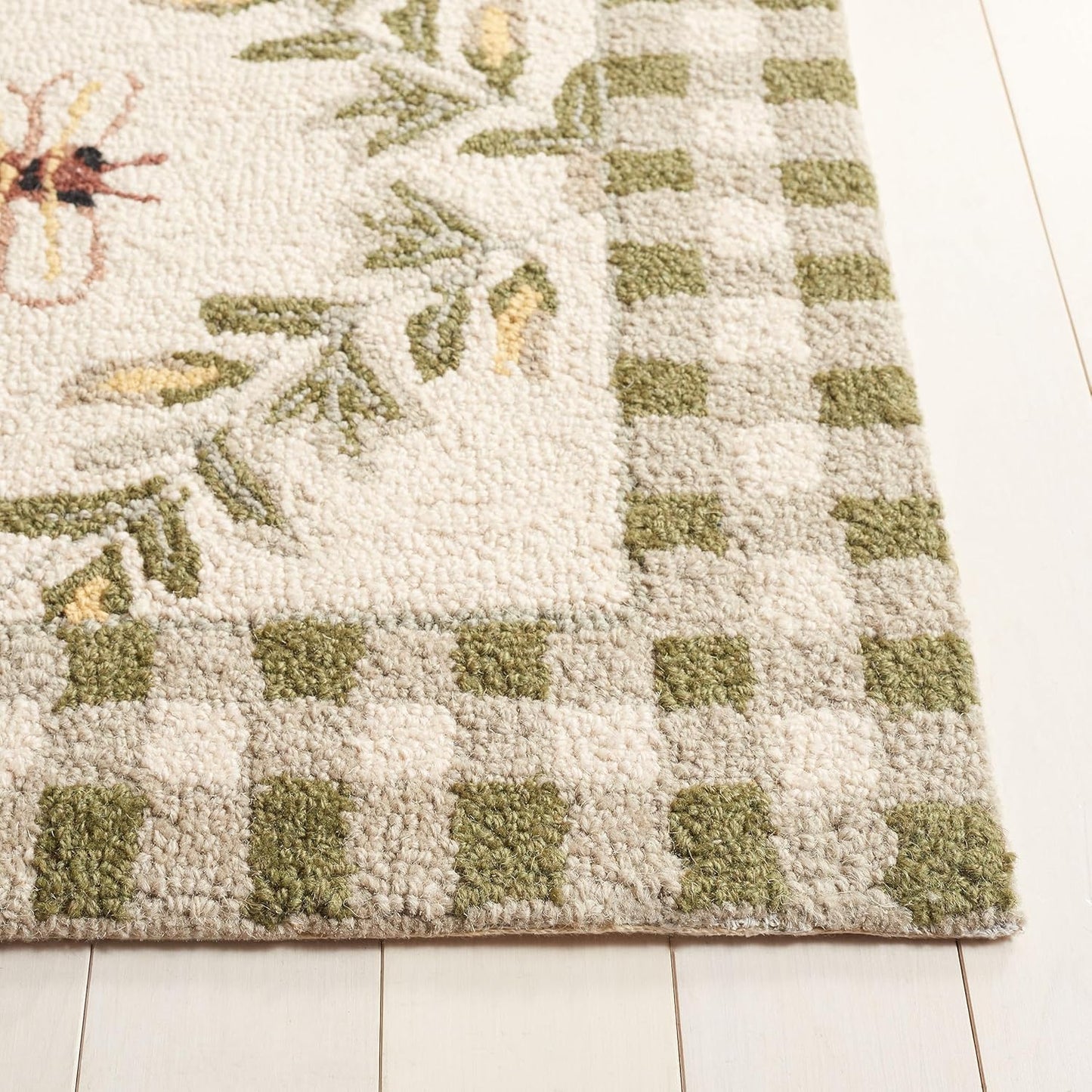 1'8" 2'6", Country (HK55A) SAFAVIEH Chelsea Collection Accent Rug - x Ivory & Green, Hand-Hooked French Wool, Ideal