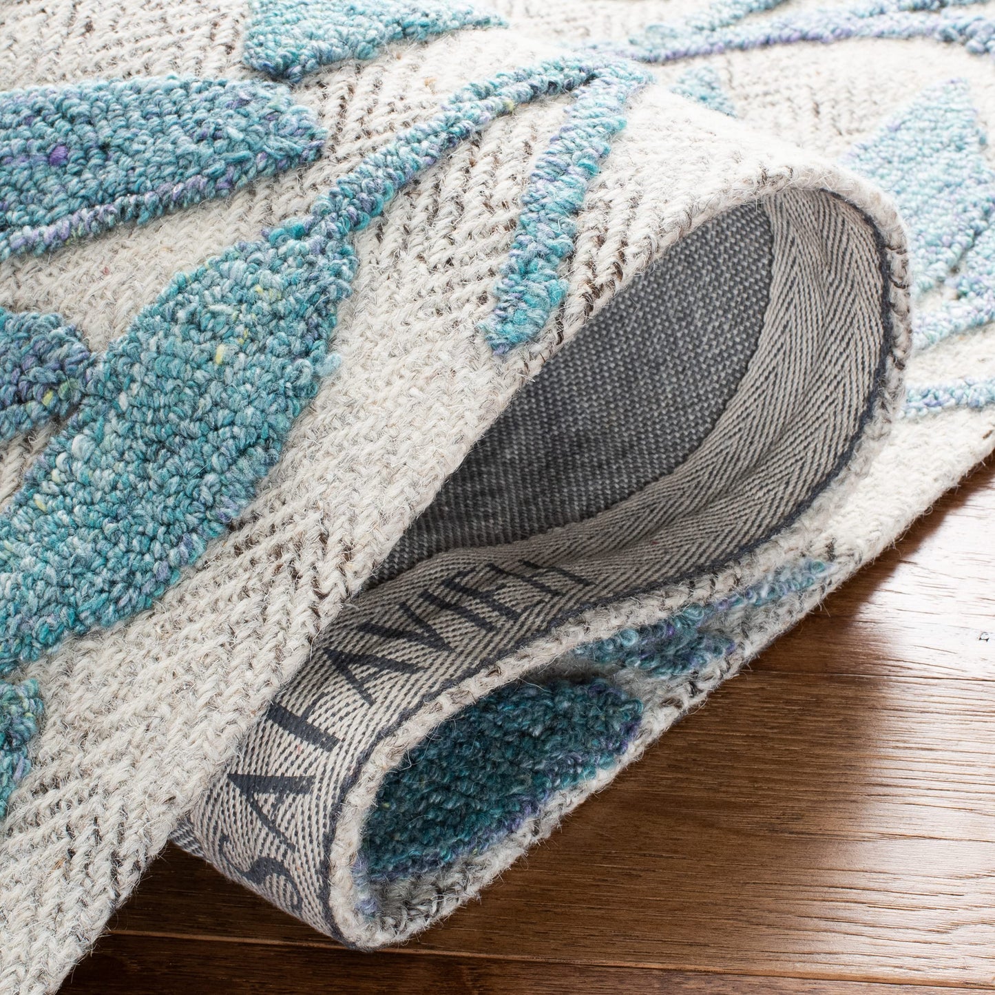 SAFAVIEH South Hampton Collection 8' x 10' Blue SHA302M Handmade Botanical Wool Area Rug