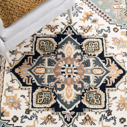 SAFAVIEH Area Rug 10x14 - Heritage Collection - Large - Grey & Green, Handmade Wool, Traditional Oriental Medallion Design, Ideal for Living Room, Bedroom, Dining Space (HG625W)