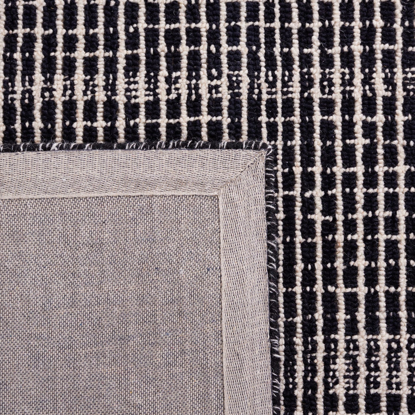 SAFAVIEH Area Rug 8x10 - Abstract Collection - Large - Black & Ivory, Handmade Wool, Ideal for Living Room, Bedroom, Office, Dining Space (ABT482Z)