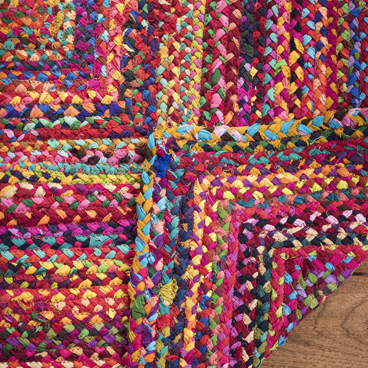 SAFAVIEH Braided Collection Area Rug - 9' Round, Red & Multi, Handmade Woven Cotton, Boho Reversible Style, Ideal for Living Room, Bedroom (BRD210A)