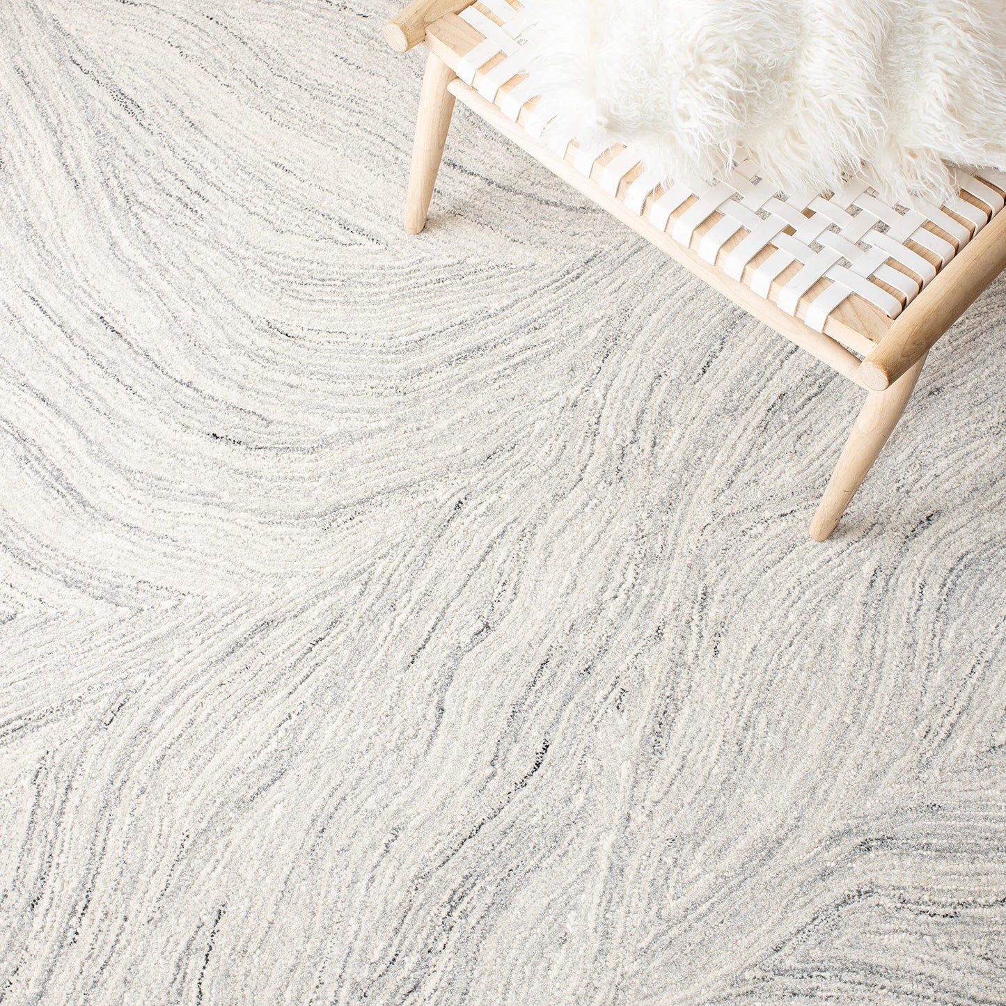 SAFAVIEH Metro Collection Area Rug - 10' x 14', Ivory & Silver, Handmade Modern Abstract Wool, Ideal for High Traffic Areas in Living Room, Bedroom (MET505G)