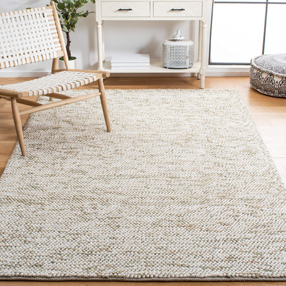 SAFAVIEH Natura Collection Area Rug - 6' x 9', Sage & Ivory, Handmade Wool, Ideal for High Traffic Areas in Living Room, Bedroom (NAT182W)