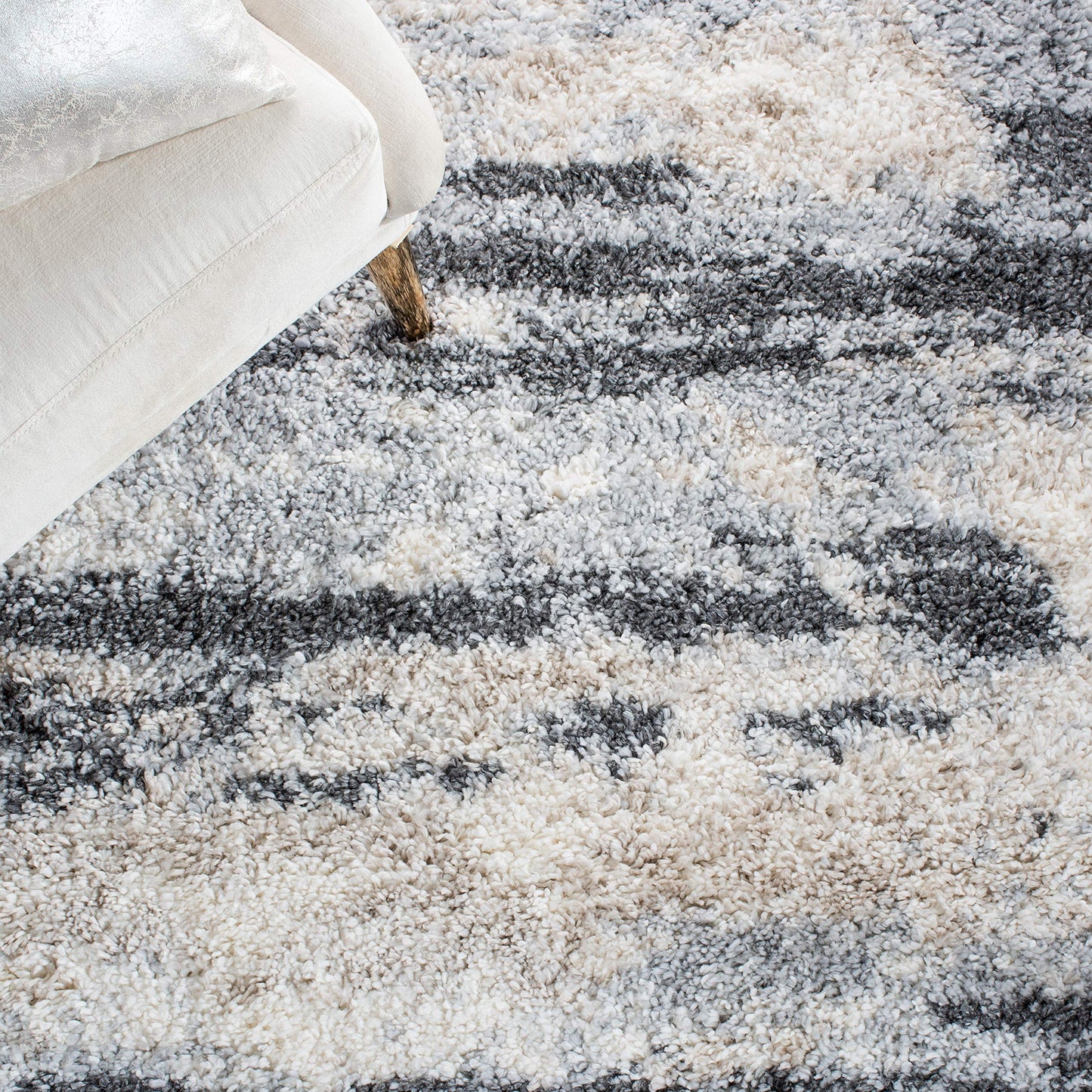 SAFAVIEH Area Rug 10x14 - Fontana Shag Collection - Large - Grey & Ivory, Non-Shedding & Easy to Clean, Plush Thick Pile, Ideal for Living Room, Bedroom, Dining Space (FNT853G)