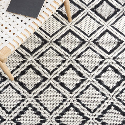 SAFAVIEH Area Rug 8x10 - Vermont Collection - Large - Ivory & Black, Handmade Wool, Ideal for Living Room, Bedroom, Office, Dining Space (VRM151Z)