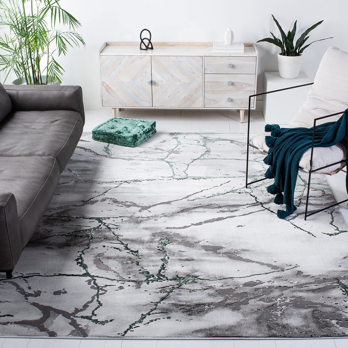 SAFAVIEH Craft Collection Area Rug - 10' Square, Grey & Green, Modern Abstract Design, Non-Shedding & Easy Care, Ideal for High Traffic Areas in Living Room, Bedroom (CFT877Y)