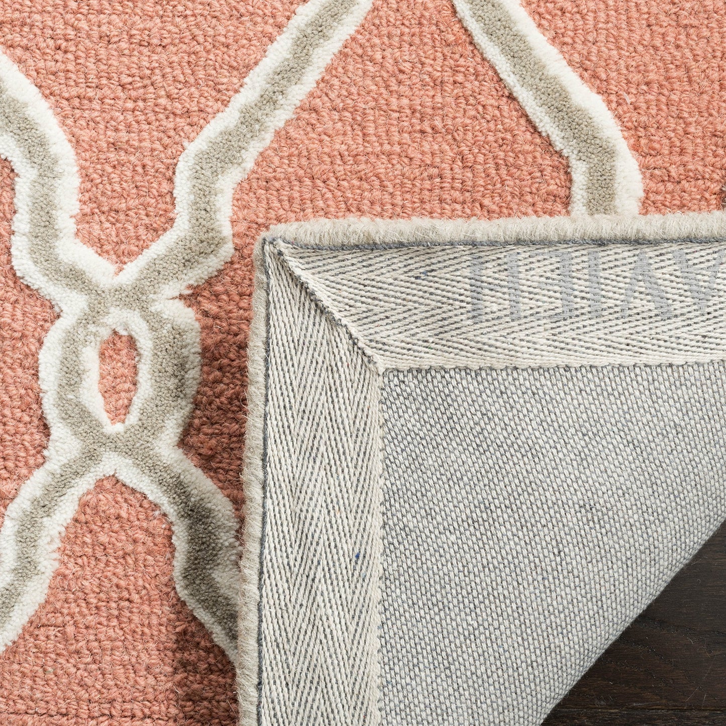 SAFAVIEH Cambridge Collection Area Rug - 8' Square, Coral & Ivory, Handmade Moroccan Wool, Ideal for High Traffic Areas in Living Room, Bedroom (CAM352W)
