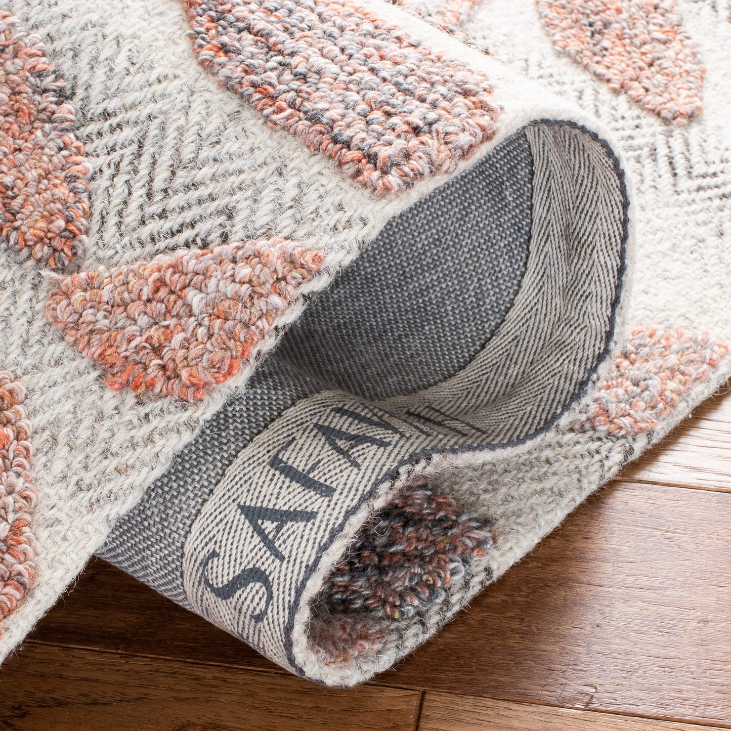 SAFAVIEH South Hampton Collection 8' x 10' Rust / Ivory SHA302P Handmade Botanical Wool Area Rug