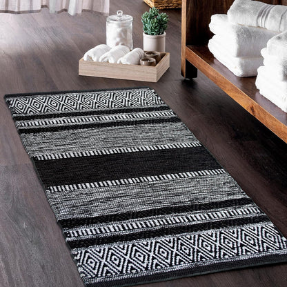 Chardin Home Farmhouse Rug 24''x36'' Black-White, Recycled Cotton Hand Woven Rug for Hallways, Kitchens, Bedrooms