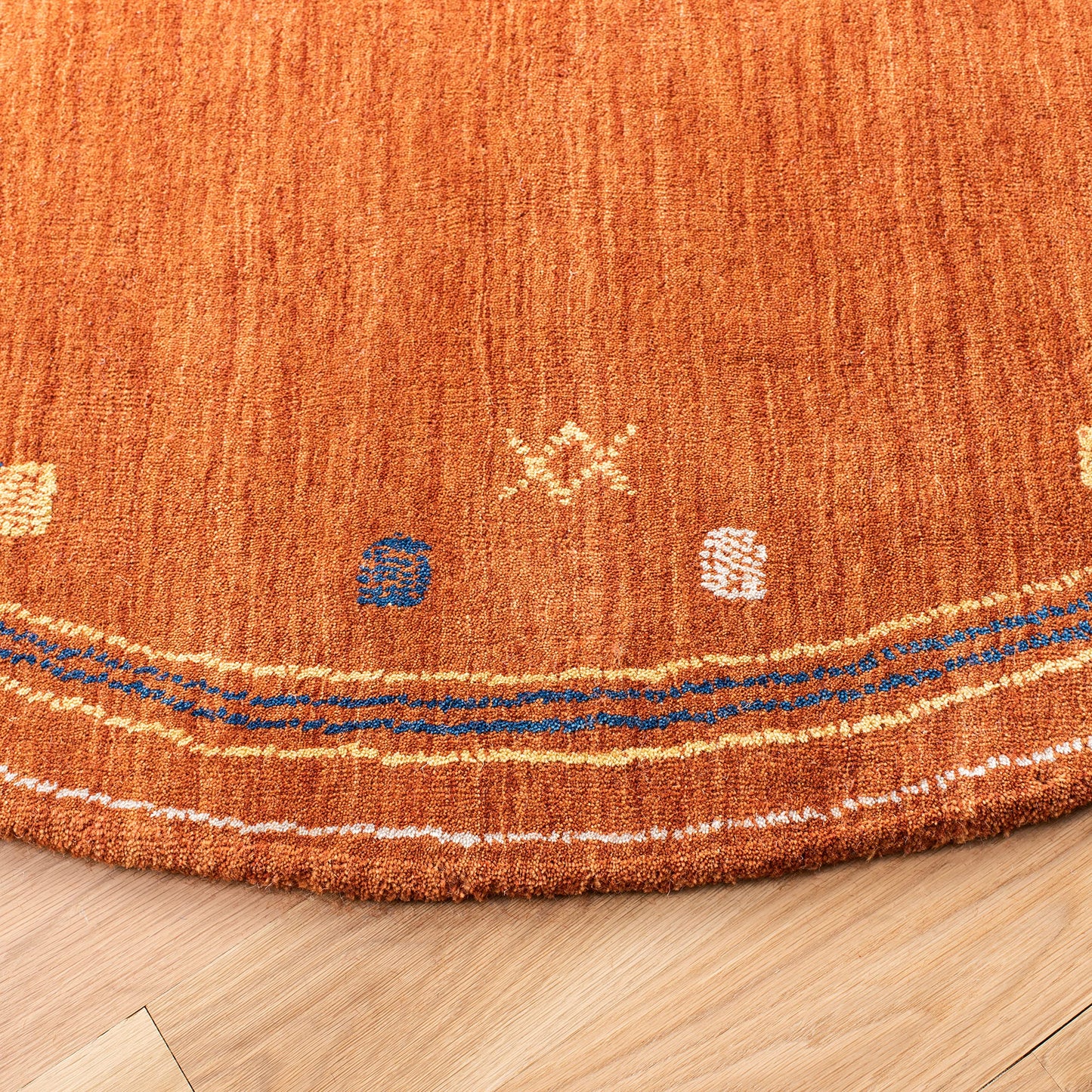 SAFAVIEH Himalaya Collection Area Rug - 8' Round, Rust, Handmade Boho Tribal Wool, Ideal for High Traffic Areas in Living Room, Bedroom (HIM563P)