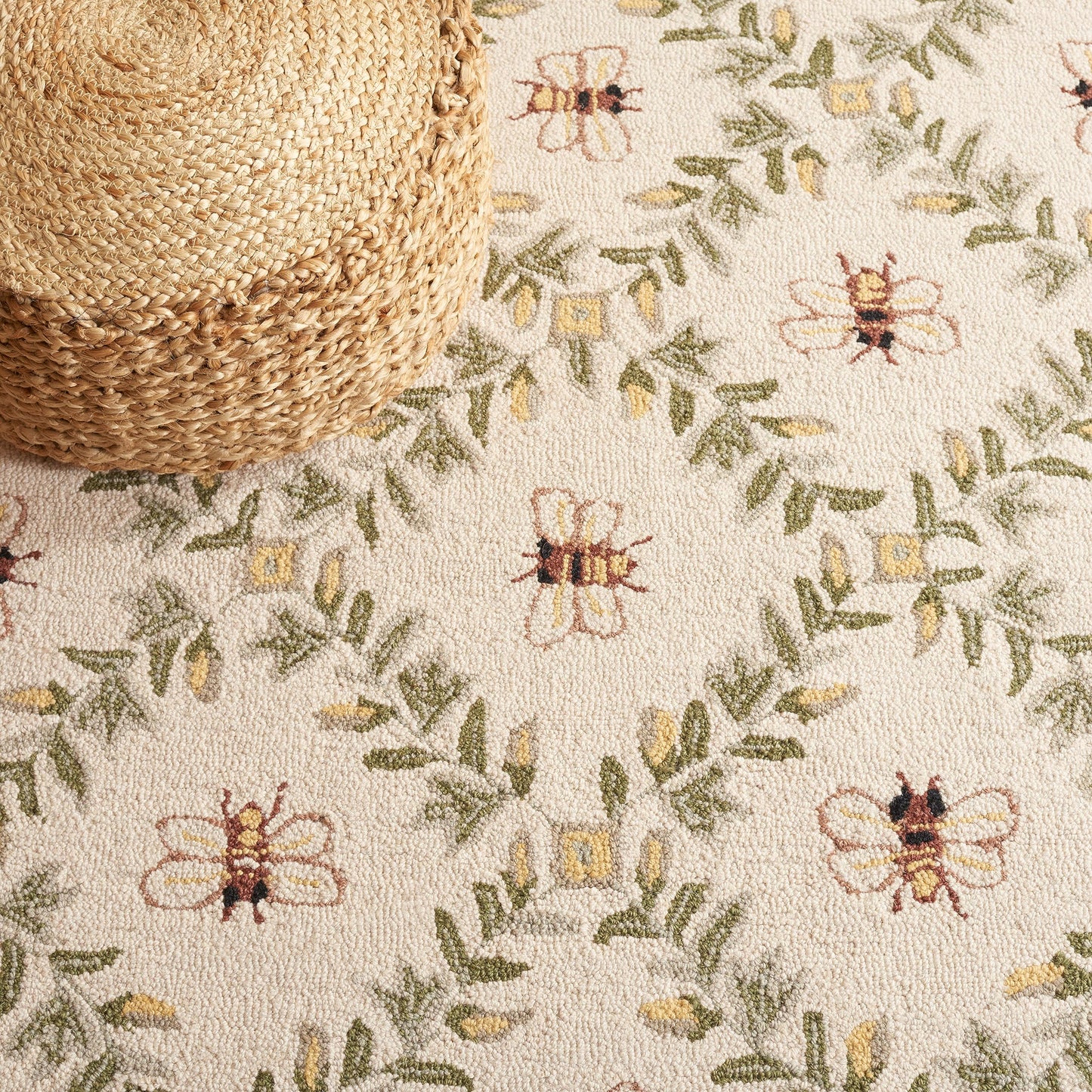SAFAVIEH Chelsea Collection Area Rug - 10' x 14', Ivory & Green, French Country Trellis Design, Hand-Hooked Wool, Ideal for the Living Room, Bedroom, Dining Room (HK55A-10)
