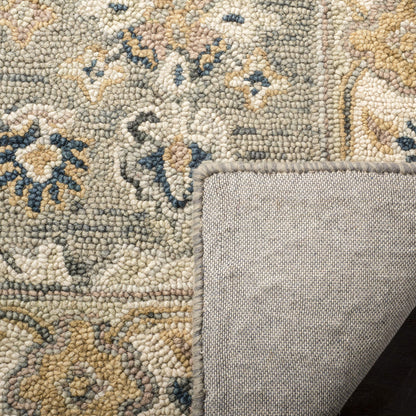 SAFAVIEH Aspen Collection Area Rug - 6' x 9', Moss & Ivory, Handmade Traditional Wool, Ideal for High Traffic Areas in Living Room, Bedroom (APN601W)