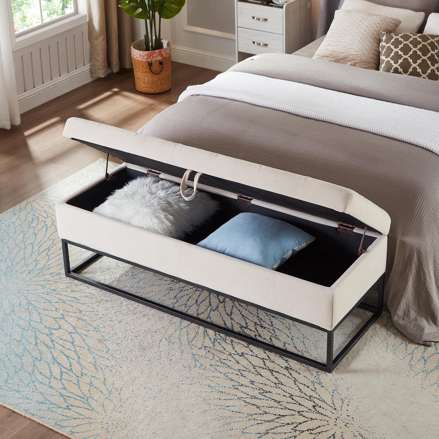 GDFStudio 59" Mid-Century Modern Bed Bench, Storage Ottoman Bench, Large Button Tufting Lift-Top Velvet Ottoman Foot Rest with Metal Base, Upholstered Oversized Pouf for Living Room Bedroom, Beige