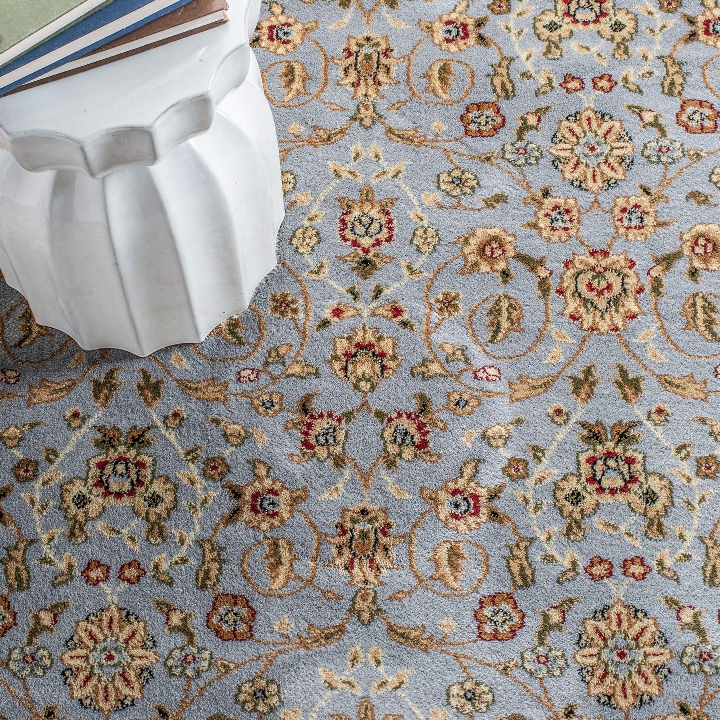 SAFAVIEH Lyndhurst Collection Area Rug - 10' x 14', Light Blue & Ivory, Traditional Oriental Design, Non-Shedding & Easy Care, Ideal for High Traffic Areas in Living Room, Bedroom (LNH312B)