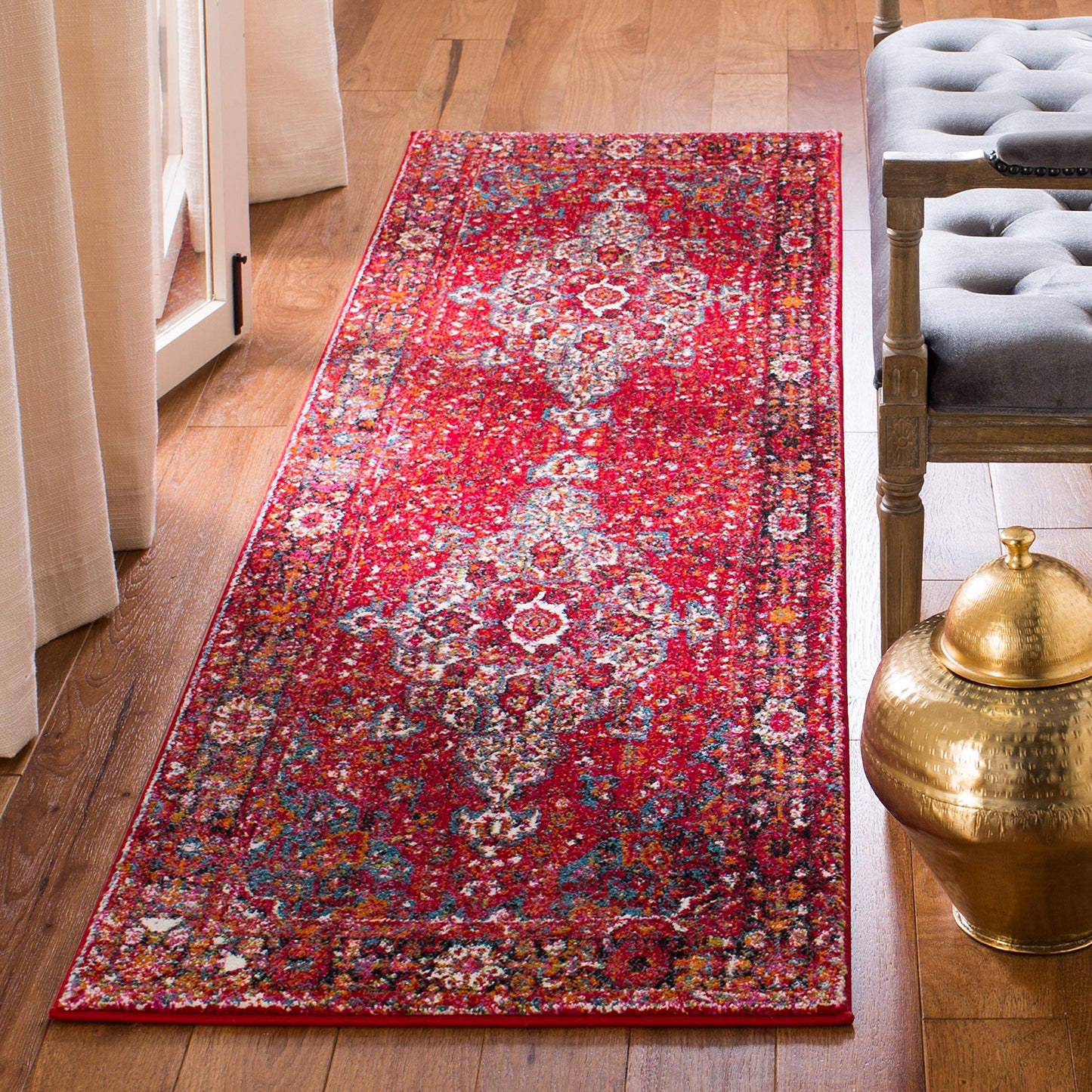 SAFAVIEH Vintage Hamadan Collection Area Rug - 9' x 12', Red & Multi, Oriental Traditional Persian Design, Non-Shedding & Easy Care, Ideal for High Traffic Areas in Living Room, Bedroom (VTH222A)