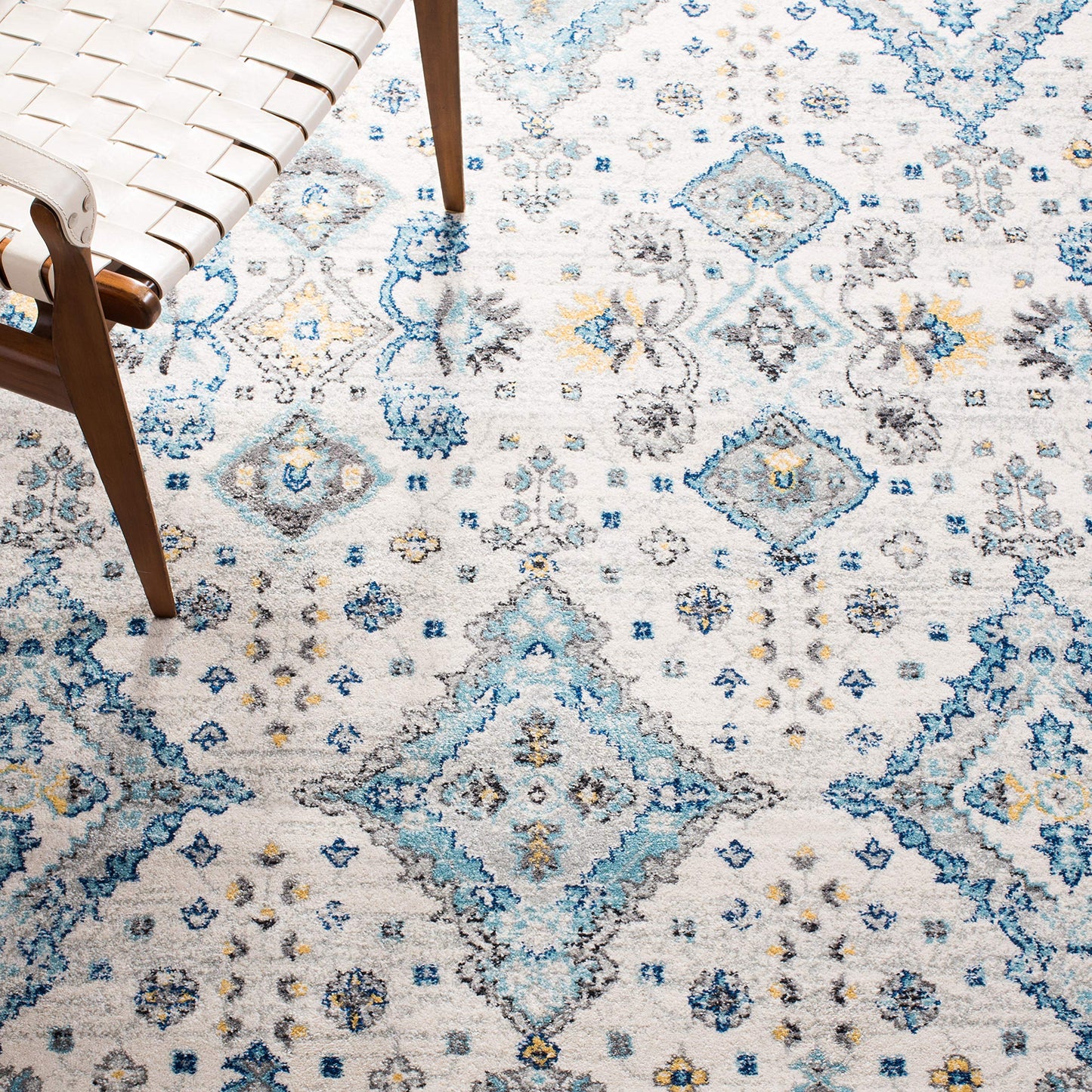 SAFAVIEH Evoke Collection 10' x 14' Ivory / Light Blue EVK224C Boho Oriental Non-Shedding Living Room Bedroom Dining Home Office Area Rug
