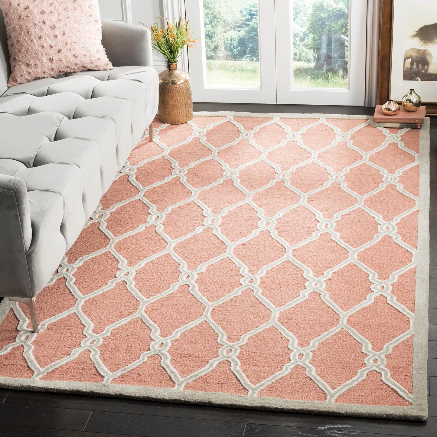 SAFAVIEH Cambridge Collection Area Rug - 8' Square, Coral & Ivory, Handmade Moroccan Wool, Ideal for High Traffic Areas in Living Room, Bedroom (CAM352W)