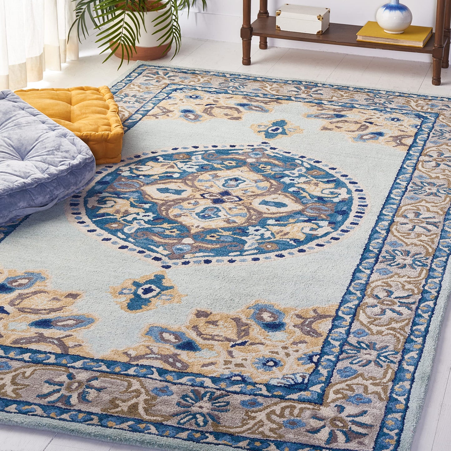 SAFAVIEH Antiquity Collection Area Rug - 5' x 8', Turquoise & Silver, Handmade Traditional Medallion Wool, Ideal for High Traffic Areas in Living Room, Bedroom (AT66K)