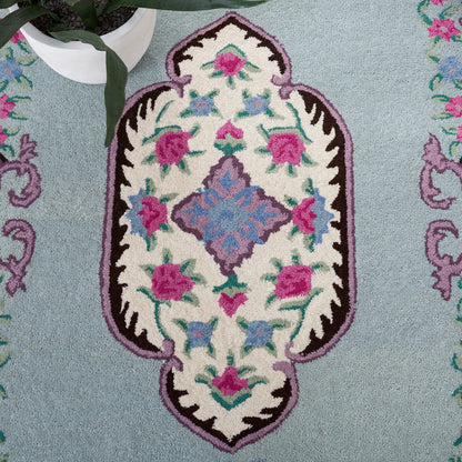 SAFAVIEH Bellagio Collection 8' x 10' Light Green/Ivory BLG535Y Handmade Medallion Premium Wool Living Room Dining Bedroom Area Rug
