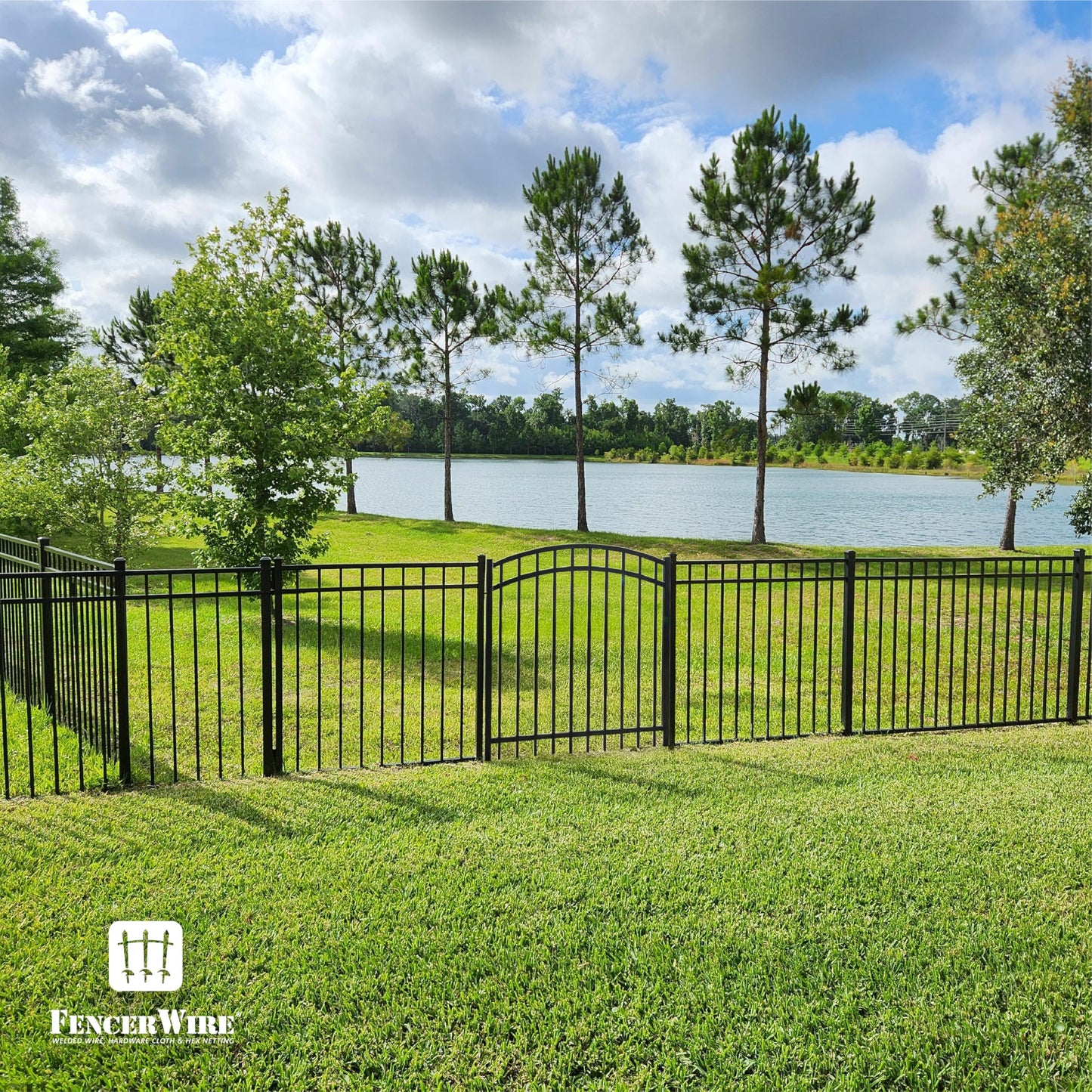 Fencer Wire Heavy Duty Arched Decorative Fence Gate, 4FT Height x 4FT Width Outdoor Fence Gate, Outdoor Anti-Rust Metal Steel Gate for Fencing Barrier, Garden Gate with Gate Lock