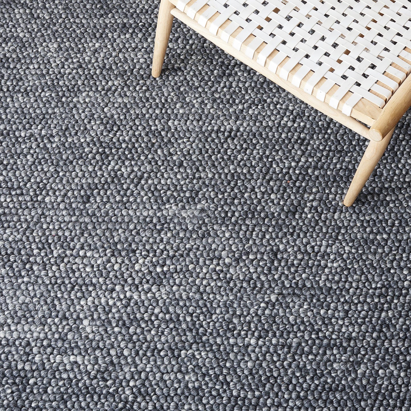 SAFAVIEH Area Rug 8x10 - Natura Collection - Large - Dark Grey, Handmade Wool Blend, Textured Design, Ideal for Living Room, Bedroom, Dining Space (NAT620H)