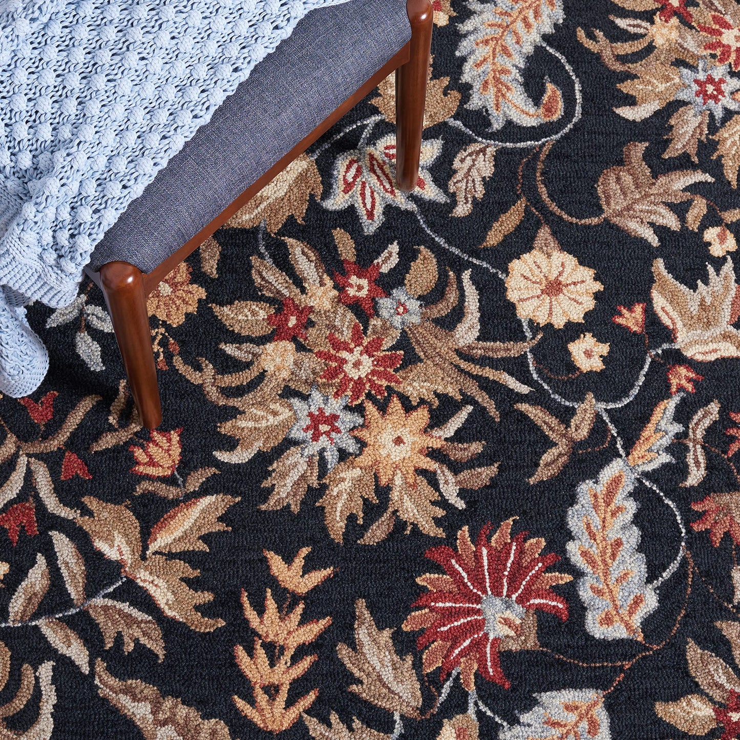 SAFAVIEH Chelsea Collection Area Rug - 8' Square, Black, Hand-Hooked French Country Wool, Ideal for High Traffic Areas in Living Room, Bedroom (HK141B)