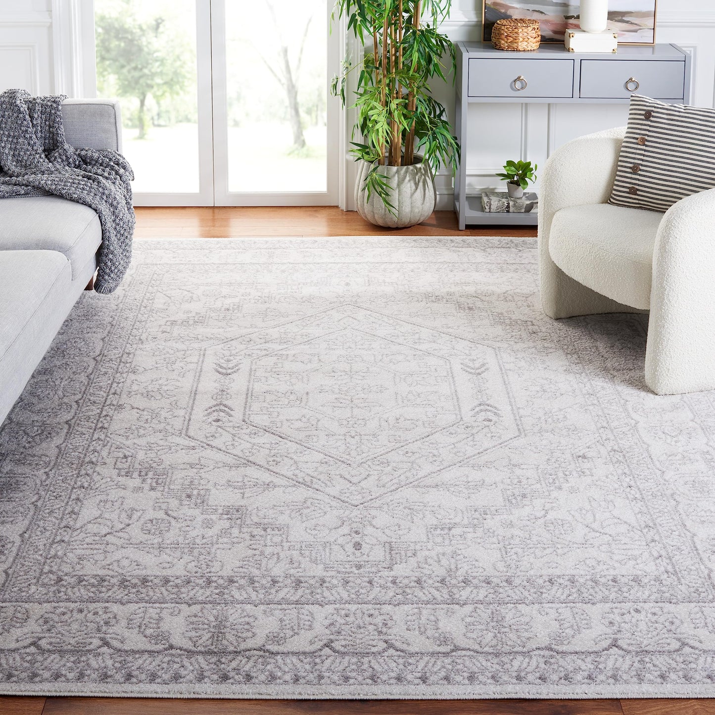 SAFAVIEH Area Rug 10x14 - Adirondack Collection - Large - Ivory & Silver, Oriental Medallion Design, Non-Shedding & Easy to Clean, Ideal for Living Room, Bedroom, Dining Space (ADR108B)