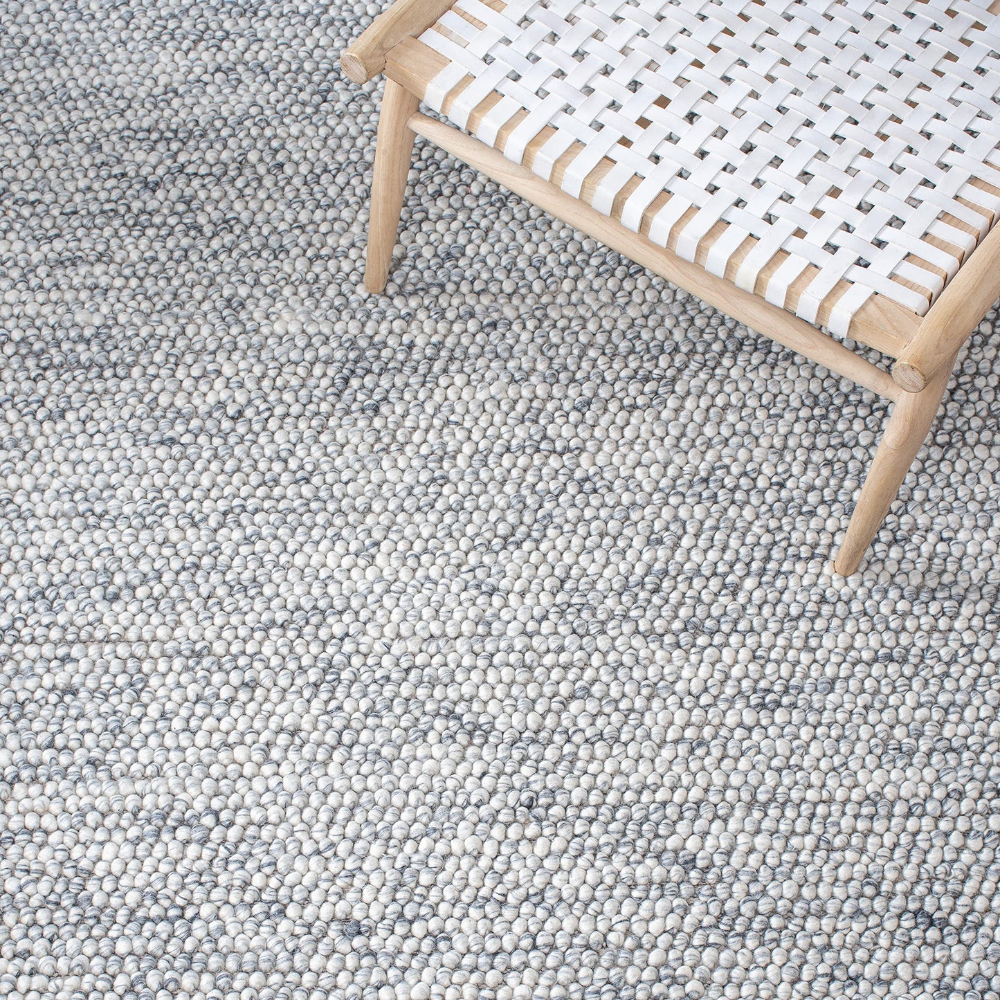 SAFAVIEH Area Rug 8x10 - Natura Collection - Large - Light Grey & Ivory, Handmade Wool Blend, Textured Design, Ideal for Living Room, Bedroom, Dining Space (NAT620G)