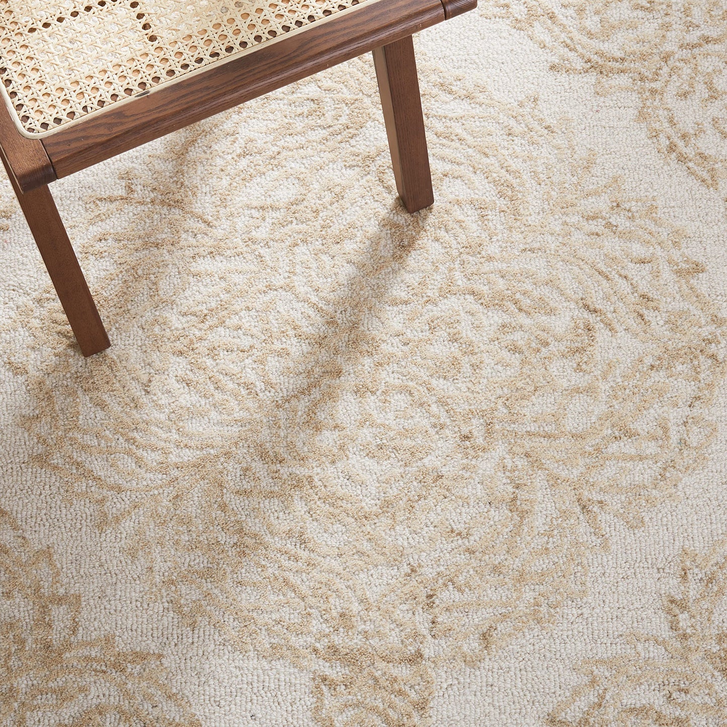 SAFAVIEH Area Rug 8x10 - Abstract Collection - Large - Ivory & Beige, Handmade Wool, Ideal for Living Room, Bedroom, Office, Dining Space (ABT346B)
