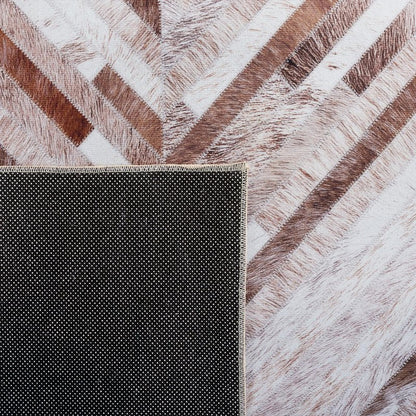 SAFAVIEH Washable Rug Faux Hide Collection - 6' x 9', Beige & Brown, Slip Resistant, Western Rustic Decor, Printed Pattern, Ideal for Living Room, Bedroom, Home Office, Dining Space (FAH526A)
